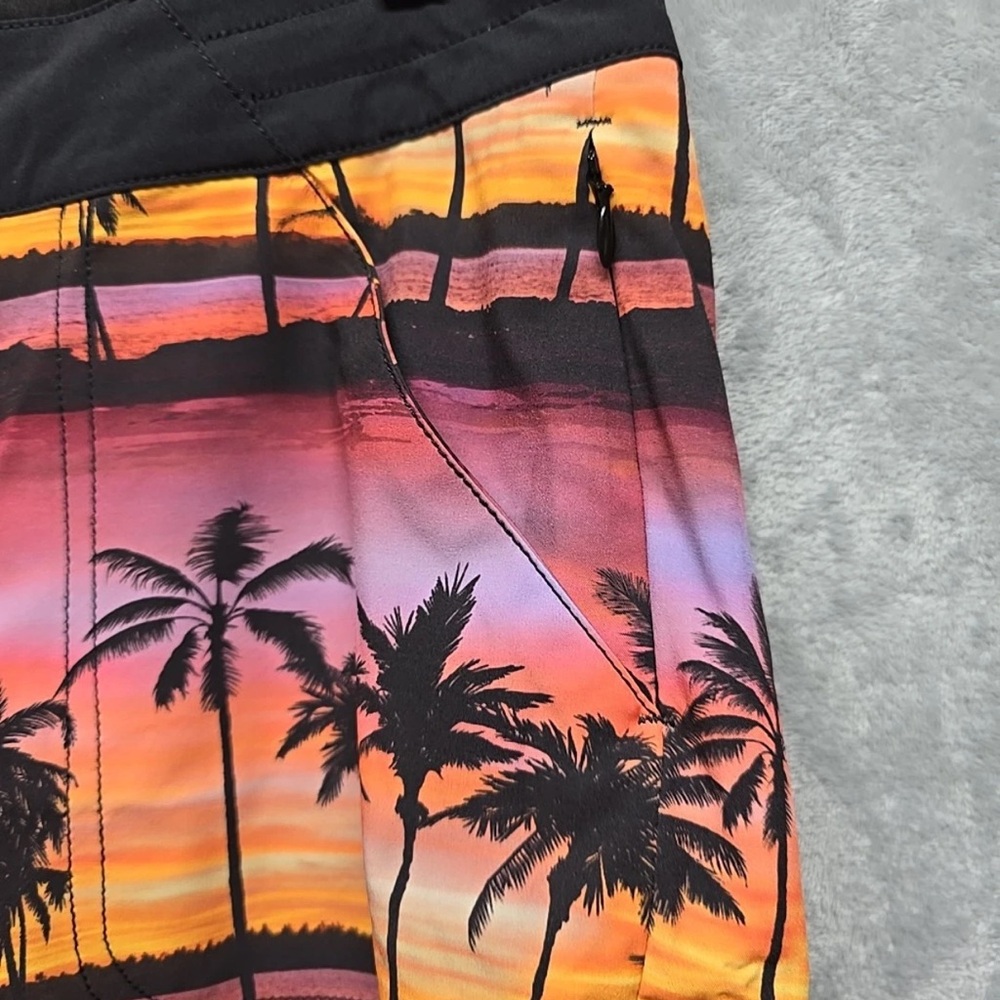 NWT Women’s Sea-Doo Classic 6” Boardshorts - Sunset Palm Trees Med - Picture 8 of 14
